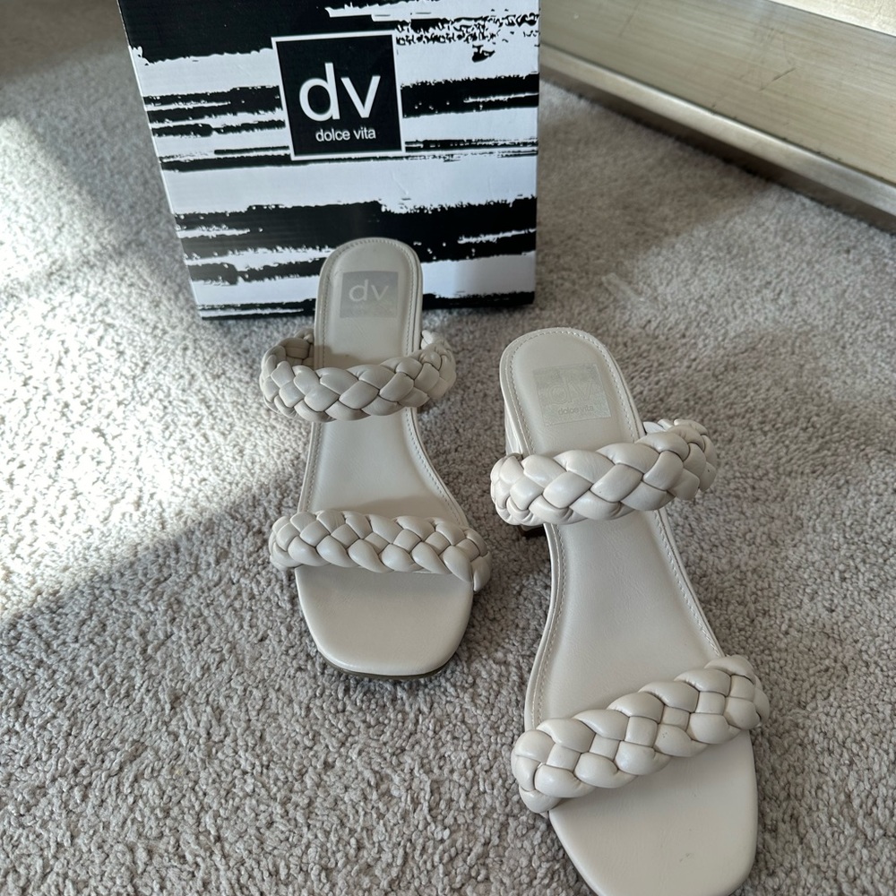 Dolce Vita, color:Tessa Ivory, size 9